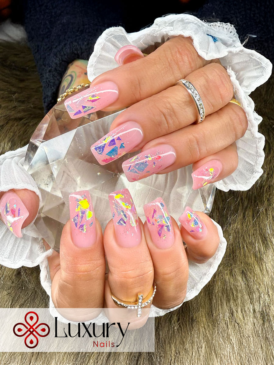 LUXURY NAILS
